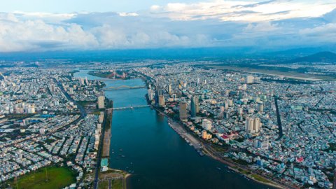 新加坡银行在上海的扩张及其影响：探寻财富管理新机会