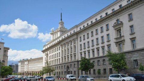 在国际银行开企业或个人账户的流程